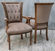 Chaise rideau Louis Philippe en bois massif avec dossier travaillé