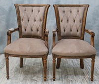 Chaise de style Louis Philippe élégante avec dossier rideau sculpté