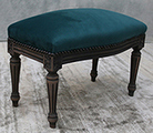 Banquette style Louis XVI petit format raffiné LES MEUBLES DOBOIS