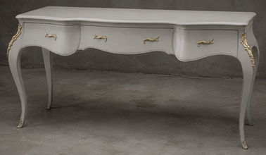 Bureau de style baroque laqué crème galbé