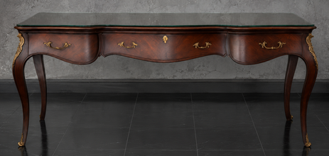 Grand bureau Louis XV marqueterie bois de rose et loupe d'orme