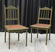 Chaise à colonnettes Louis XVI avec dossier droit et piétement sculpté