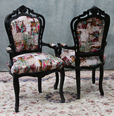 Chaise baroque avec accoudoirs en bois sculpté artisanal Meubles Dobois