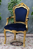 Chaise baroque avec accoudoirs et assise en tissu Meubles Dobois