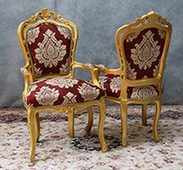 Chaise avec accoudoirs de style baroque en hêtre massif Meubles Dobois