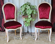 Chaise style Louis XV vernis au tampon traditionnel Meubles Dobois