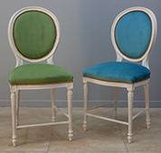 Chaise haute de bar médaillon Louis XVI sculptée main Meubles Dobois