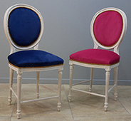Chaise de bar médaillon Louis XVI finition patine artisanale Meubles Dobois