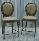Chaise médaillon haute de bar bois massif sculpté Meubles Dobois