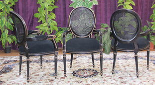 chaise médaillon avec accoudoirs de-style-louis-xvi bleu