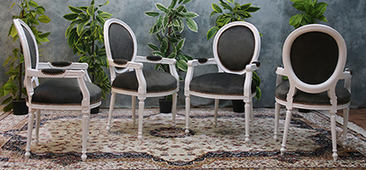 chaise médaillon avec accoudoirs de-style-louis-xvi noir doré