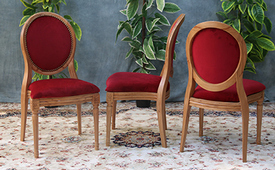 Chaise médaillon empilable en chêne et velours bordeaux pour salle de réception – MEUBLES DOBOIS