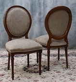 Chaise médaillon de style Louis XVI en tissu lin beige avec cadre bois foncé