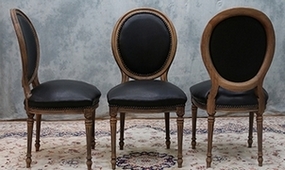 Chaise médaillon Louis XVI en cuir noir