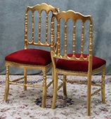 Chaise de spectacle Napoléon III en bois massif et garniture rembourrée