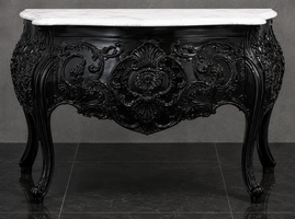 Commode de style baroque sculptée avec plateau marbre noir
