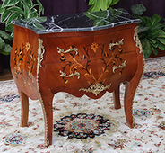 Commode baroque de style Louis XV laquée verte avec ornementations dorées – MEUBLES DOBOIS