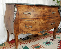 Commode baroque Louis XV laquée rouge et or, fabrication sur mesure – MEUBLES DOBOIS