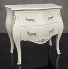Commode blanche de style Louis XV galbée avec dessus en marbre
