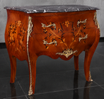 Commode de style Louis XV à décor marqueté plateau marbre rouge