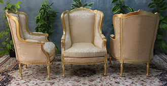 Grande bergère 3 pans à oreilles style Louis XVI tapissée en velours - Meubles DOBOIS