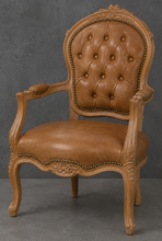 Fauteuil cabriolet Style Louis XV en bois brut et cuir beige avec clous bronze - LES MEUBLES DOBOIS