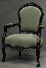 Fauteuil de salon cabriolet Style Louis XV en chêne foncé et lin gris - LES MEUBLES DOBOIS
