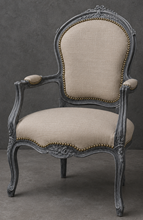 Fauteuil cabriolet Style Louis XV laqué gris en velours bleu électrique capitonné - LES MEUBLES DOBOIS