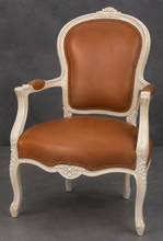 Fauteuil cabriolet ancien de style Louis XV - LES MEUBLES DOBOIS