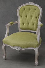 Fauteuil cabriolet Louis XV pour salon classique - LES MEUBLES DOBOIS