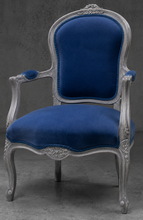 Fauteuil cabriolet sculpté pour décoration classique - LES MEUBLES DOBOIS
