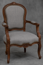 Fauteuil cabriolet de style Louis XV pour intérieur classique - LES MEUBLES DOBOIS