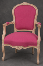 Fauteuil cabriolet traditionnel de style Louis XV - LES MEUBLES DOBOIS