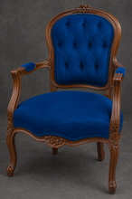 Fauteuil cabriolet élégant de style Louis XV - LES MEUBLES DOBOIS