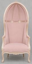 Fauteuil Carrosse Louis XV blanc avec tissu rose poudré