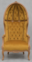 Fauteuil Carrosse Louis XV bois naturel avec tissu jaune capitonné