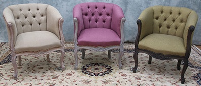 Fauteuil crapaud de style Louis XV capitonné en velours - Meubles DOBOIS