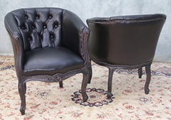 Fauteuil crapaud classique de style Louis XV - Meubles DOBOIS