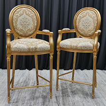 Fauteuil haut de bar médaillon Louis XVI garniture traditionnelle Meubles Dobois