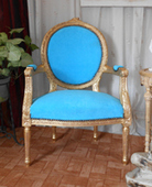 Fauteuil médaillon Louis XVI fleurette - Meubles DOBOIS