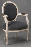 Chaise avec accoudoirs Médaillon en bois sculpté - LES MEUBLES DOBOIS