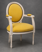 Fauteuil de salon Médaillon sculpté STYLE LOUIS XVI - LES MEUBLES DOBOIS