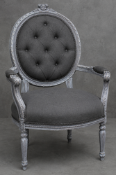 Fauteuil Médaillon Louis XVI, cuir bleu électrique et bois argenté – LES MEUBLES DOBOIS