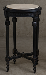 Guéridon ancien style Louis XVI en bois sculpté patiné avec marbre blanc - Meubles Dobois