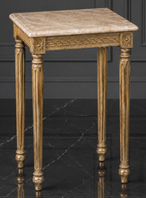 Guéridon doré de style Louis XVI avec plateau en marbre