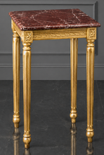 Petit guéridon carré de style Louis XVI pour salon