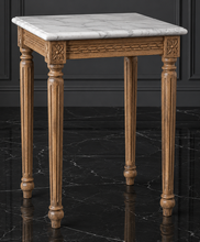 Guéridon carré de style Louis XVI hauteur 55cm en hêtre massif