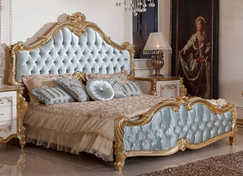 Lit de Style Baroque doré et capitonné