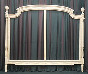 structure de lit style Louis XVI en bois sculpté Meubles Dobois