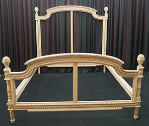 structure brute de chambre lit style Louis XVI Meubles Dobois